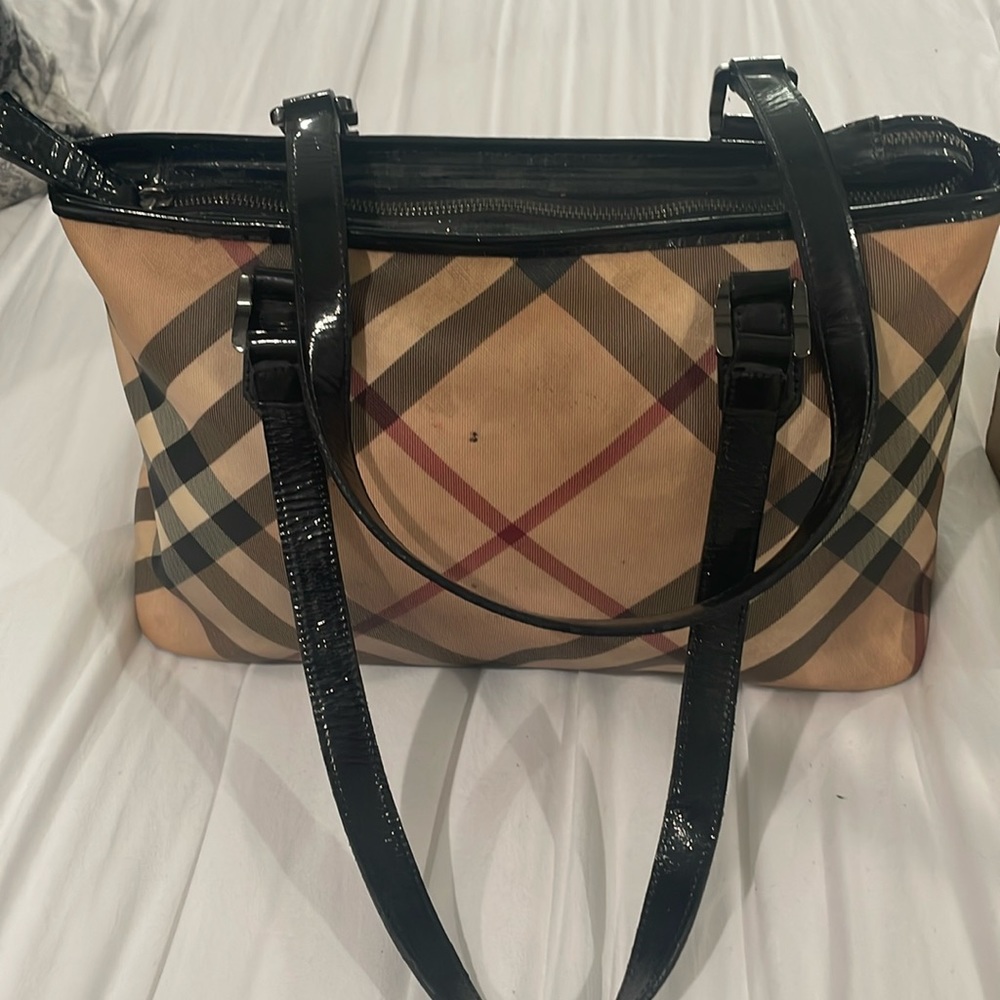 Pre owned Burberry Beige Nova Check/Black Patent Coated Canvas Regent Tote Bag